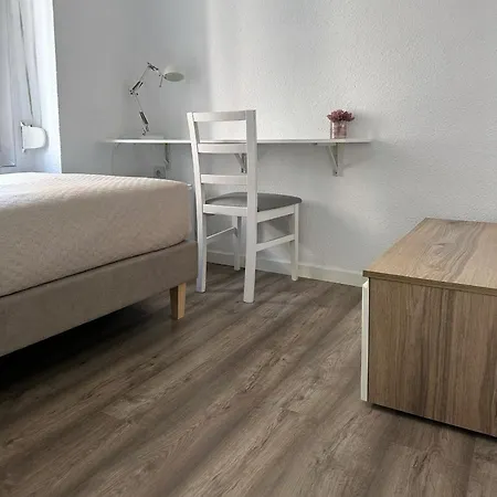 Slow Δωμάτια σε οικογενειακή κατοικία *