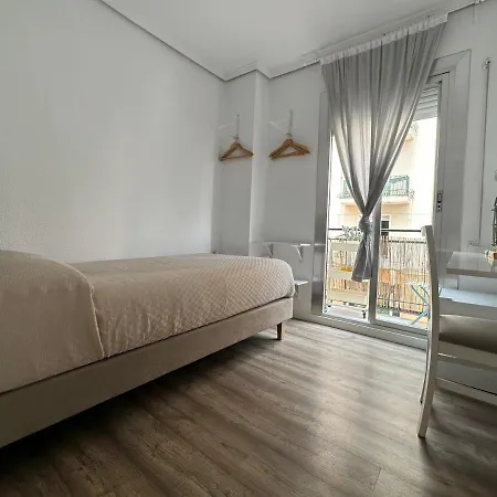 Bien Situada, Comoda Y Nueva Homestay