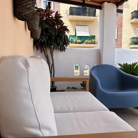Bien Situada, Comoda Y Nueva Homestay Valencia